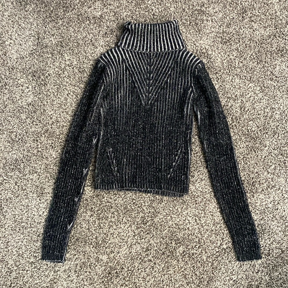 Energie grey turtle neck